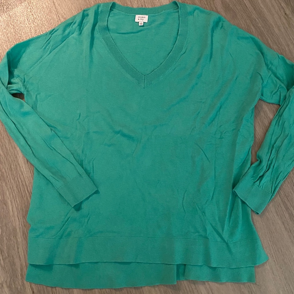 Light-weight Crown & Ivy Sweater